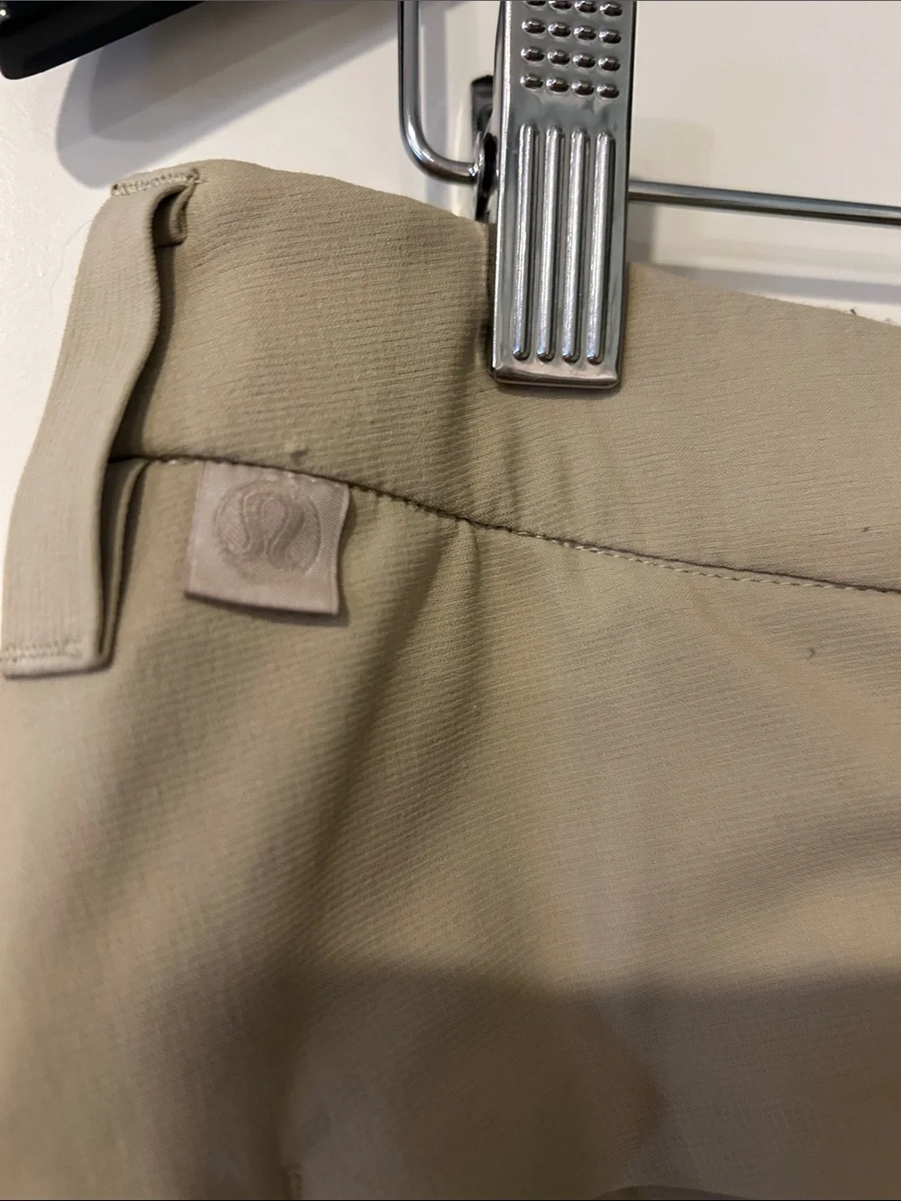 lululemon athletica Men's Stretch Chinos in Khaki Tan